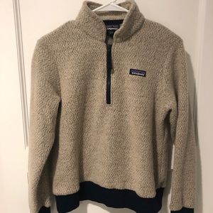 Patagonia Women’s half zip pullover